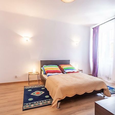 Kostas Apartments Braszów Zewnętrze zdjęcie