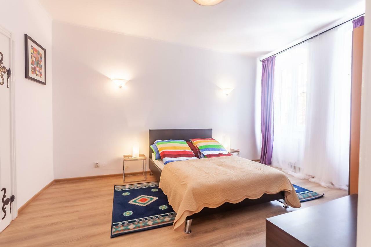 Kostas Apartments Braszów Zewnętrze zdjęcie