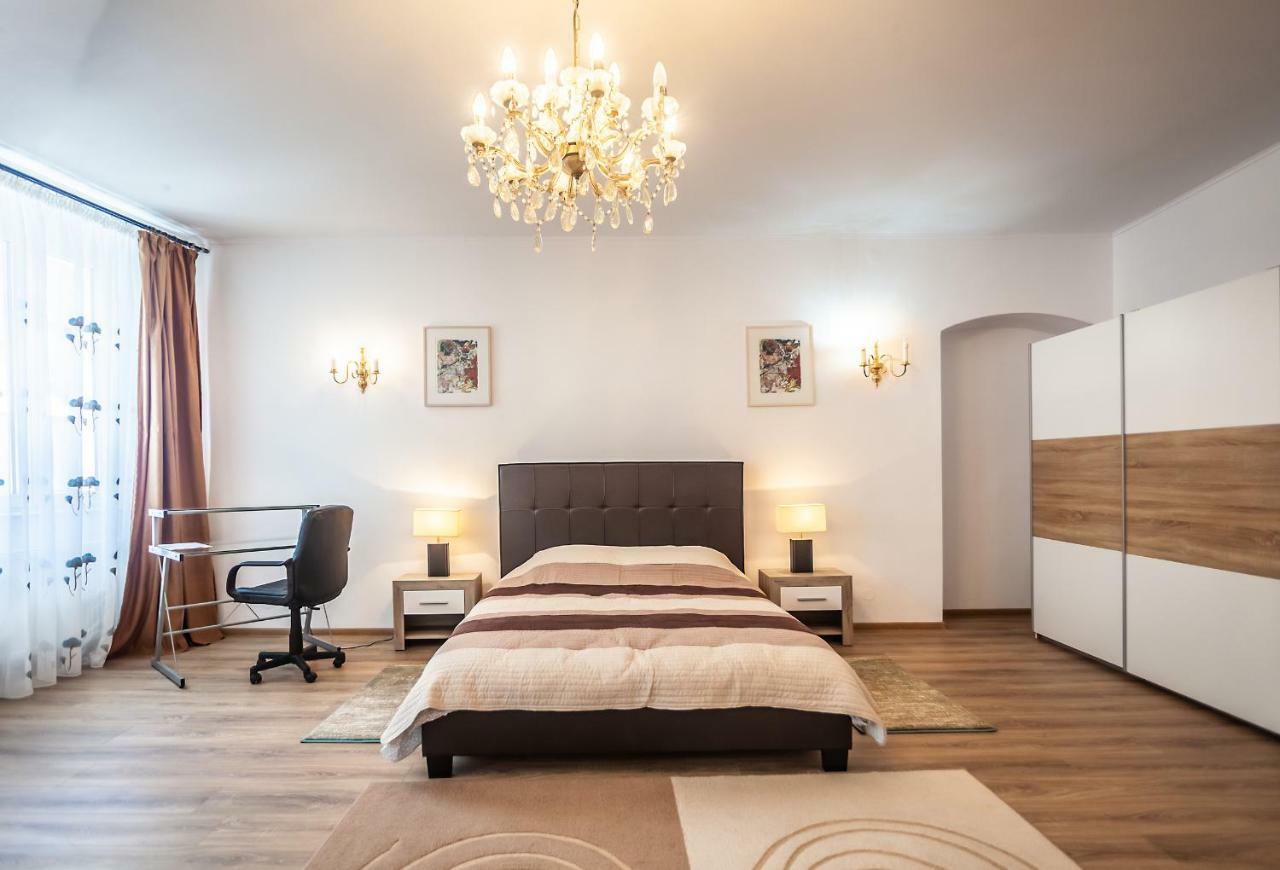 Kostas Apartments Braszów Zewnętrze zdjęcie