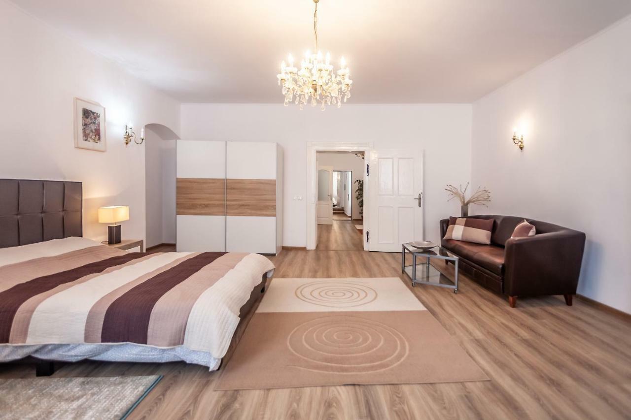 Kostas Apartments Braszów Zewnętrze zdjęcie